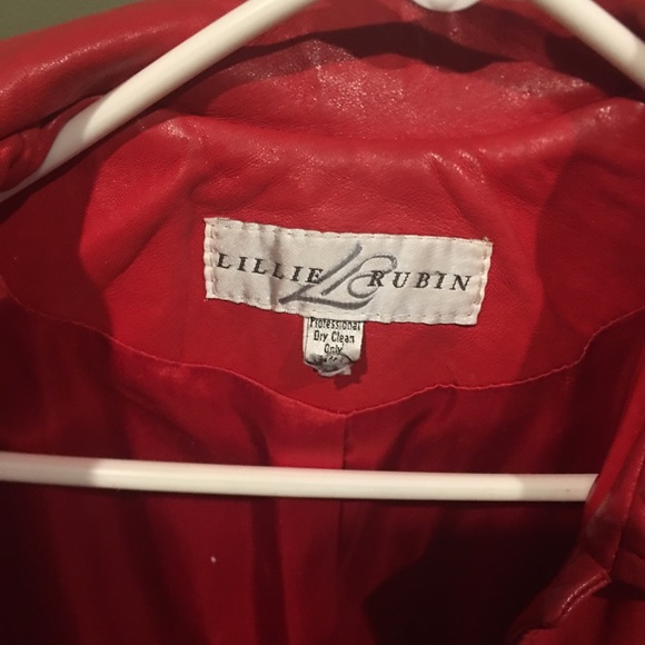 Red leather - Picture 2 of 2